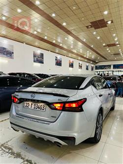 نيسان ألتيما